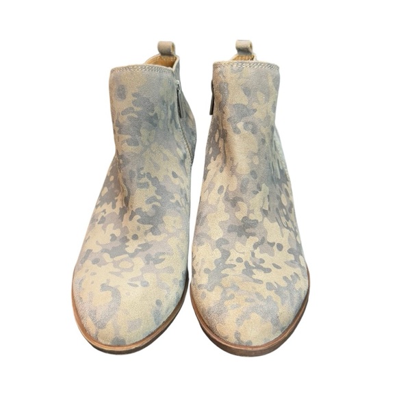 Lucky Brand Basel Titanium Camo Booties 11 - Picture 2 of 7